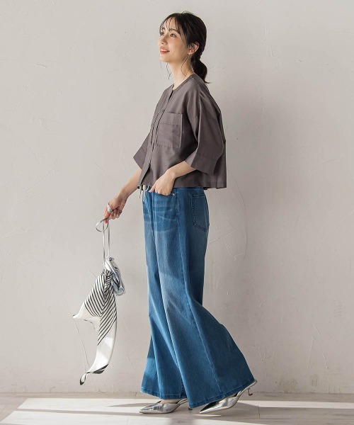 Droite lautreamont(ドロワットロートレアモン)の「【WEB限定】シアーサテンバンドカラーブラウス(シャツ/ブラウス・レディース・オフホワイト/ブルー/チャコールグレー・M)」の19枚目の写真