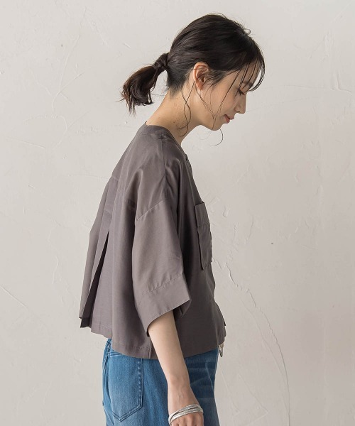 Droite lautreamont(ドロワットロートレアモン)の「【WEB限定】シアーサテンバンドカラーブラウス(シャツ/ブラウス・レディース・オフホワイト/ブルー/チャコールグレー・M)」の15枚目の写真
