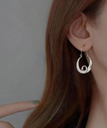 レトロ風 幾何モチーフ 個性的ピアス ジプシー