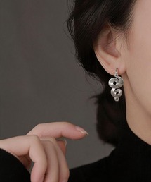 レトロ風 幾何モチーフ 個性的ピアス ジプシー