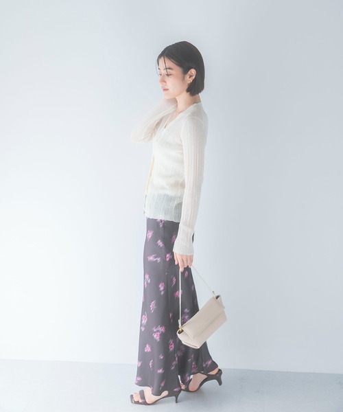 URBAN RESEARCH ROSSO WOMEN（アーバンリサーチ　ロッソ）の「ダークプリント バイアススカート（スカート・レディース・ブラック/ブラウン・38/36）」の2枚目の写真