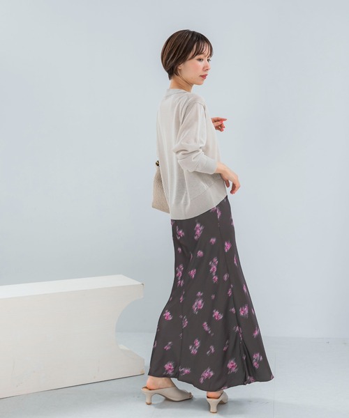 URBAN RESEARCH ROSSO WOMEN（アーバンリサーチ　ロッソ）の「ダークプリント バイアススカート（スカート・レディース・ブラック/ブラウン・38/36）」の18枚目の写真
