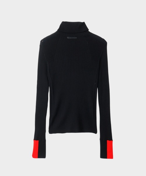 CINOH(チノ)の「15.5 MICRON WOOL TURTLENECK KNIT(ニット/セーター・レディース・ベージュ/チャコールグレー/ブラック・38/36)」の18枚目の写真