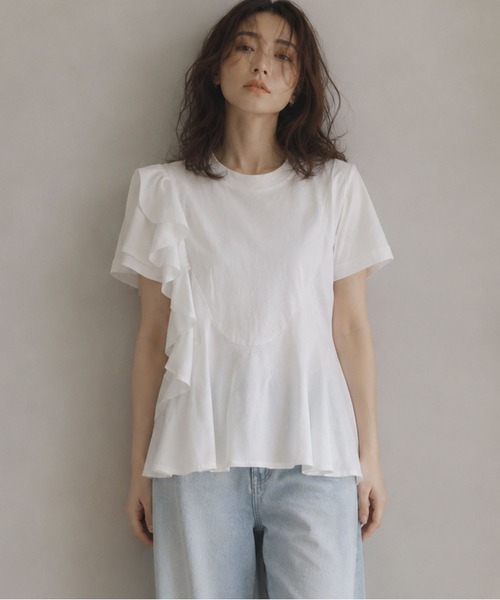 Shelly island(シェリーアイランド)の「フリルデザインカットトップス(Tシャツ/カットソー・レディース・ブラック/ホワイト・FREE)」の3枚目の写真