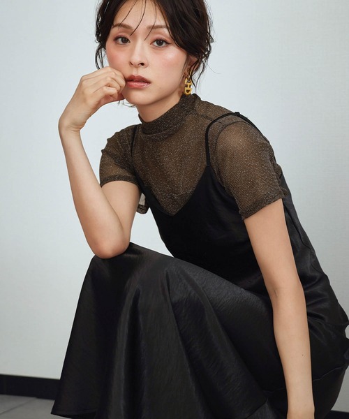 LOWO(ロワ)の「シアートップス ハイネック 半袖 ラメ シースルー レイヤードトップス オケージョン 結婚式 パーティー お呼ばれ《着用動画あり》(Tシャツ/カットソー・レディース・ホワイト/ベージュ/グレー/ブラック/アイボリー/ブラウン・FREE)」の6枚目の写真