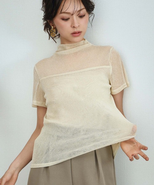 LOWO(ロワ)の「シアートップス ハイネック 半袖 ラメ シースルー レイヤードトップス オケージョン 結婚式 パーティー お呼ばれ《着用動画あり》(Tシャツ/カットソー・レディース・ホワイト/ベージュ/グレー/ブラック/アイボリー/ブラウン・FREE)」の3枚目の写真