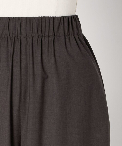 LOEFF（ロエフ）の「＜LOEFF＞トロピカルウール ハーレム パンツ（その他パンツ・レディース・ワイン/ブラウン系/ブラック・0/1）」の15枚目の写真