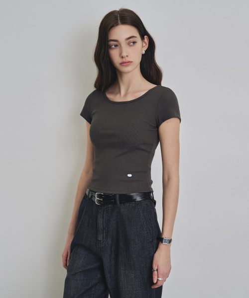COSTUMEOCLOCK WOMAN（カスタムオクロック ウーマン）の「[キャップ内蔵] コンフォートUネックハーフTシャツ 10 COLOR COWTS001（Tシャツ/カットソー・レディース・ブラック/ダークブラウン/クリーム/ダークグレー/エメラルド/ライトグレー/ネイビー/レッド/スカイブルー/ホワイト・SMALL/MEDIUM）」の14枚目の写真