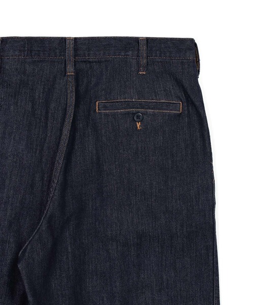 The DUFFER of ST.GEORGE(ザダファーオブセントジョージ)の「COOLMAX WIDE TAPERED EASY DENIM PANTS:クールマックス イージーワイドデニム / タック入り / ライトオンス(デニムパンツ・メンズ・ネイビー・X-LARGE/MEDIUM/SMALL/LARGE)」の9枚目の写真