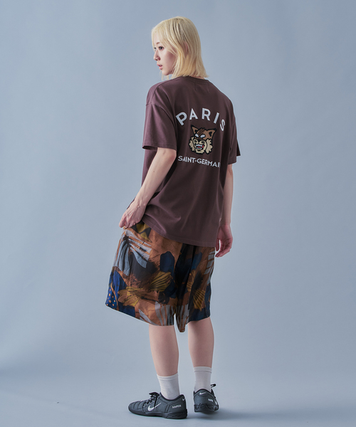 PARIS SAINT-GERMAIN(パリサンジェルマン)の「【Paris Saint-Germain】カレッジロゴ刺しゅう Tシャツ(Tシャツ/カットソー・メンズ・ホワイト/ブラウン/ブラック・LARGE/MEDIUM/SMALL/X-LARGE)」の9枚目の写真
