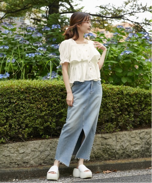 GORGE（ゴージ）の「《カットフリル・透け感》ブラウス／フェミカジュ×ナチュラル／春夏／全3色（シャツ/ブラウス・レディース・オフホワイト/ブラック/ボルドー・F）」の5枚目の写真