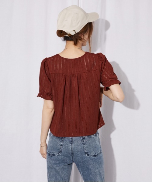 GORGE（ゴージ）の「《カットフリル・透け感》ブラウス／フェミカジュ×ナチュラル／春夏／全3色（シャツ/ブラウス・レディース・オフホワイト/ブラック/ボルドー・F）」の13枚目の写真
