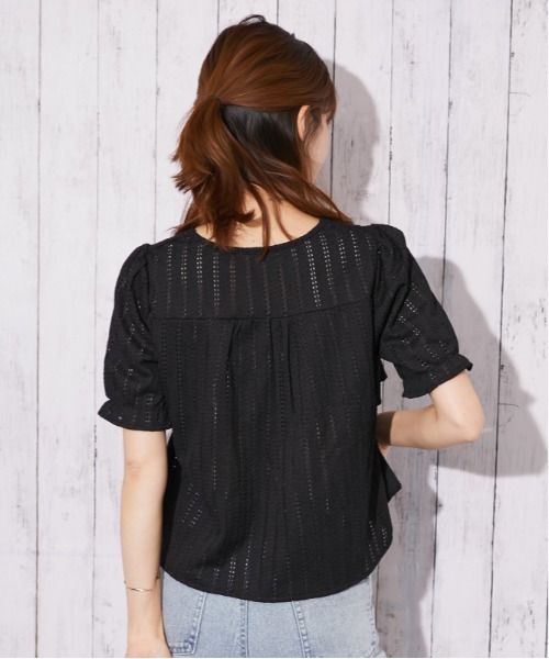 GORGE（ゴージ）の「《カットフリル・透け感》ブラウス／フェミカジュ×ナチュラル／春夏／全3色（シャツ/ブラウス・レディース・オフホワイト/ブラック/ボルドー・F）」の17枚目の写真