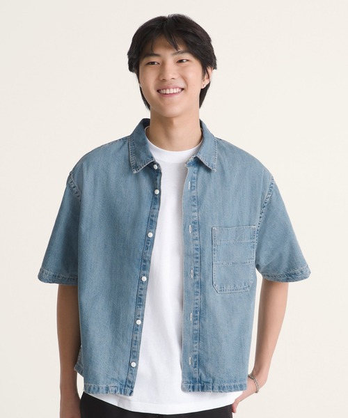VANS(バンズ)の「CYRUS ストレートヘム デニムシャツ / Cyrus Straight Hem Denim SS Wo VN000UBKCDX1(シャツ/ブラウス・メンズ・インディゴブルー・SMALL/MEDIUM/LARGE/X-LARGE)」の1枚目の写真
