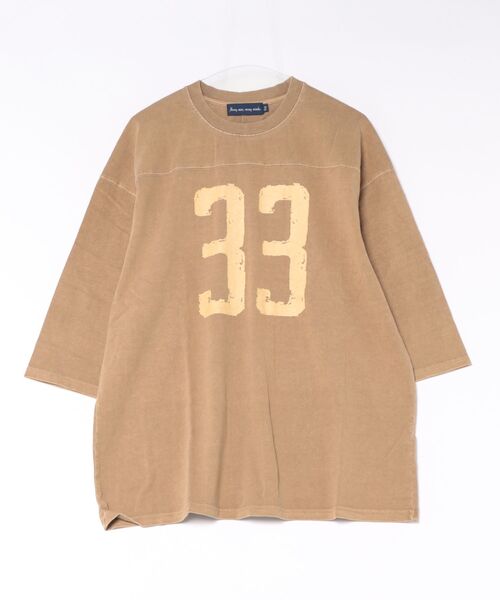 many men many mind(メニーメンメニーマインド)の「/many men many mind/ピグメント ナンバリングプリント5分袖TEE(Tシャツ/カットソー・メンズ・ベージュ・LARGE)」の1枚目の写真