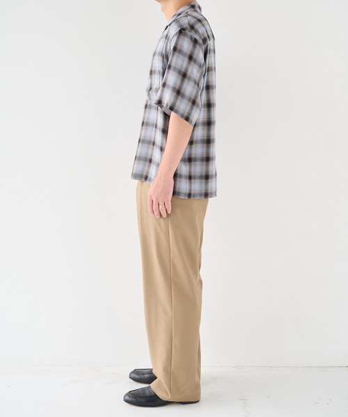 STUDIOUS(ステュディオス)の「【STUDIOUS】CupraAmunzen short sleeve shirts / 放熱素材 / 放湿素材 / 接触冷感 / キュプラショートスリーブシャツ(シャツ/ブラウス・メンズ・ベージュ/ブラウン/ネイビー・1/2)」の5枚目の写真