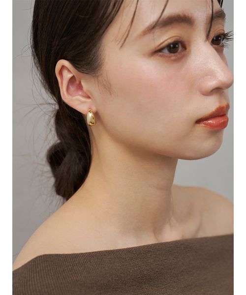 SNIDEL(スナイデル)の「メタルミニピアス(ピアス(両耳用)・レディース・シルバー/ゴールド・F)」の17枚目の写真