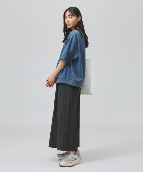 adidas(アディダス)の「【別注】アディダス adidas クールフィーリング デニム オーバーサイズ 半袖 カフヘム Tシャツ 限定コラボ(Tシャツ/カットソー・レディース・ダークブルー/サックスブルー・M/L/XL/S)」の8枚目の写真