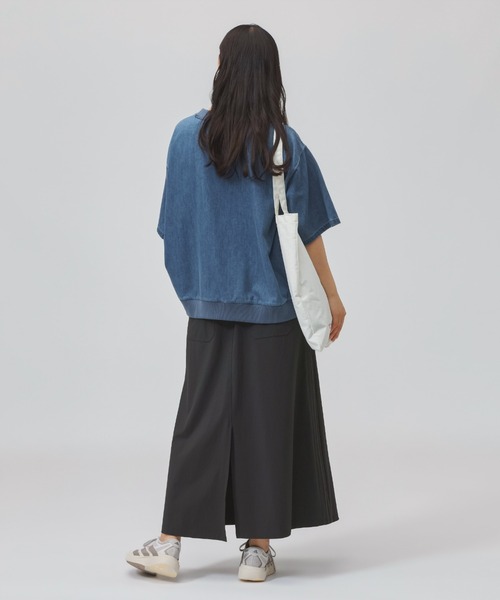 adidas(アディダス)の「【別注】アディダス adidas クールフィーリング デニム オーバーサイズ 半袖 カフヘム Tシャツ 限定コラボ(Tシャツ/カットソー・レディース・ダークブルー/サックスブルー・M/L/XL/S)」の9枚目の写真