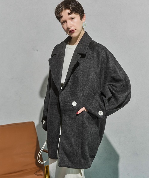OMMO(オーエムエムオー)の「WRAP CUFF OVER COAT(その他アウター・レディース・グレー/ホワイト/ブラック・38/36)」の9枚目の写真