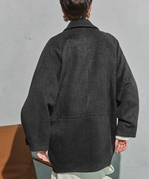 OMMO(オーエムエムオー)の「WRAP CUFF OVER COAT(その他アウター・レディース・グレー/ホワイト/ブラック・38/36)」の15枚目の写真