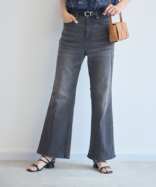 KATHARINE ROSS(キャサリンロス)の「ストレッチフレアデニムパンツ(デニムパンツ・レディース・ブラック・MEDIUM/SMALL)」の2枚目の写真