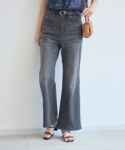 KATHARINE ROSS(キャサリンロス)の「ストレッチフレアデニムパンツ(デニムパンツ・レディース・ブラック・MEDIUM/SMALL)」の3枚目の写真