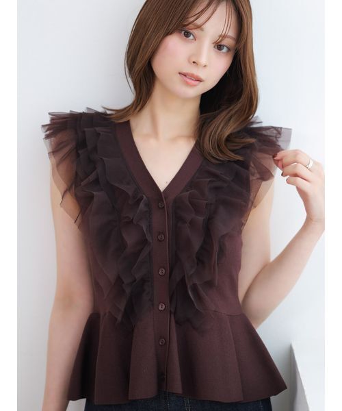 SNIDEL(スナイデル)の「チュールフリルペプラムニットプルオーバー(ニット/セーター・レディース・ブラウン/ラベンダー/オフホワイト・F)」の10枚目の写真