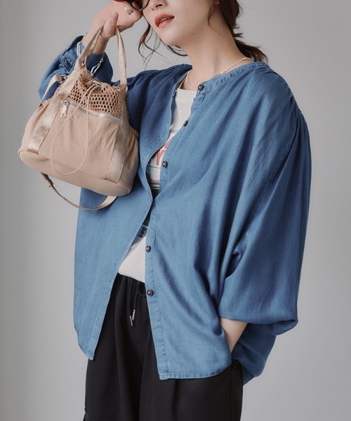 210nouve(トゥージュヌーブ)の「オーバーサイズ バンドカラー デニムシャツ(シャツ/ブラウス・レディース・ブルー/ライトブルー・FREE)」の15枚目の写真