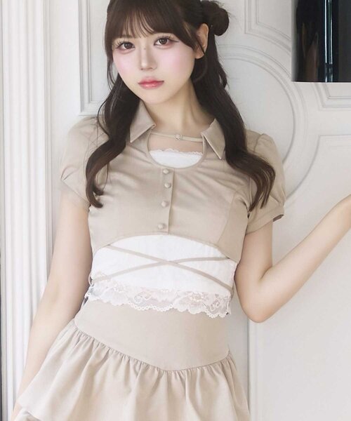 Belle Charme(ベルシャルム)の「【Belle Charme】Lace Hem Puff Tops(シャツ/ブラウス・レディース・ブラック/ベージュ・FREE)」の1枚目の写真