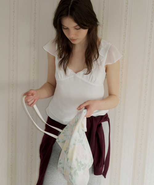 108POUND（108パウンド）の「Petal Blouse_Ivory（シャツ/ブラウス・レディース・その他・FREE）」の2枚目の写真