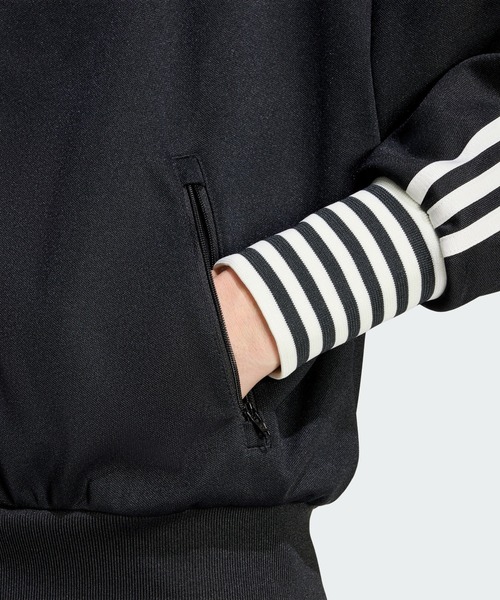 adidas(アディダス)の「ビンテージ BB TT ストライプ リブ トラックトップ / ジャージ / トラックジャケット / アディダスオリジナルス adidas Originals(ジャージ・レディース・ブラック・XX-LARGE/LARGE/MEDIUM/SMALL/X-LARGE)」の5枚目の写真