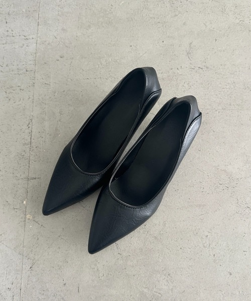 MYMOOD.(マイムード)の「しぼ感PUシンプルヒール パンプス(パンプス・レディース・ブラック/アイボリー・23.5cm/24.5cm)」の18枚目の写真