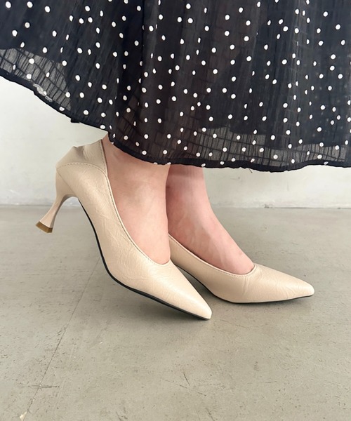 MYMOOD.(マイムード)の「しぼ感PUシンプルヒール パンプス(パンプス・レディース・ブラック/アイボリー・23.5cm/24.5cm)」の9枚目の写真