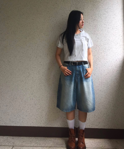 JUAN HOMME（ジュアンオム）の「ウォッシュドバミューダデニムパンツ（ブルー）（デニムパンツ・メンズ・その他・SMALL/MEDIUM/LARGE）」の3枚目の写真