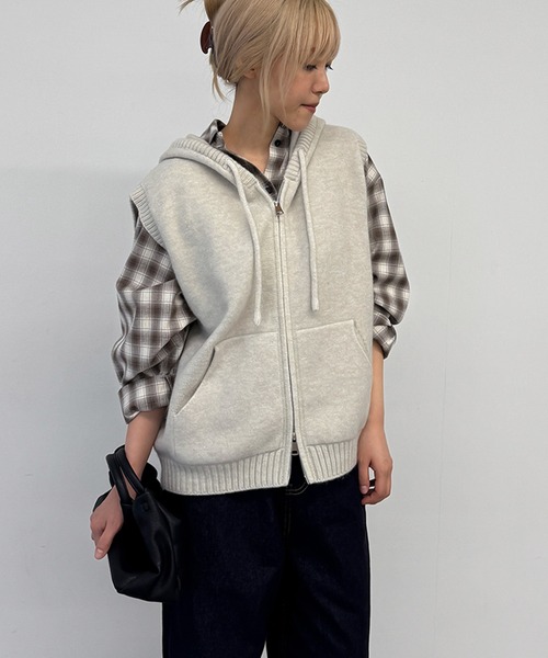 CANAL JEAN(キャナルジーン)の「El mar パーカーニットベスト(ベスト・レディース・チャコールグレー/グレー/ブラウン・ONE SIZE)」の2枚目の写真