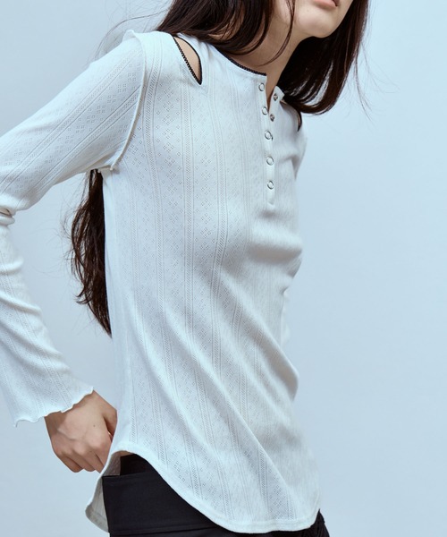 THINGS THAT MATTER（シングス ザット マター）の「EYELET MESH NOTCH HENRY NECK TOPS / アイレット メッシュ ノッチ ヘンリー ネック トップス（Tシャツ/カットソー・レディース・アイボリー/ブラック/グレー・FREE）」の7枚目の写真