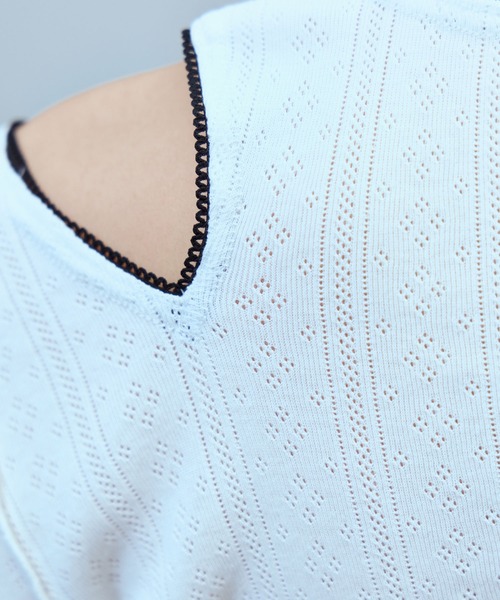 THINGS THAT MATTER（シングス ザット マター）の「EYELET MESH NOTCH HENRY NECK TOPS / アイレット メッシュ ノッチ ヘンリー ネック トップス（Tシャツ/カットソー・レディース・アイボリー/ブラック/グレー・FREE）」の9枚目の写真