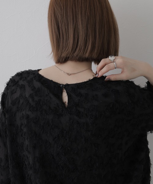 EGLANTINE(エグランティーヌ)の「EGLANTINE ジャガードブラウスプルオーバー 長袖(Tシャツ/カットソー・レディース・オフホワイト/ブルーグリーン・38)」の15枚目の写真