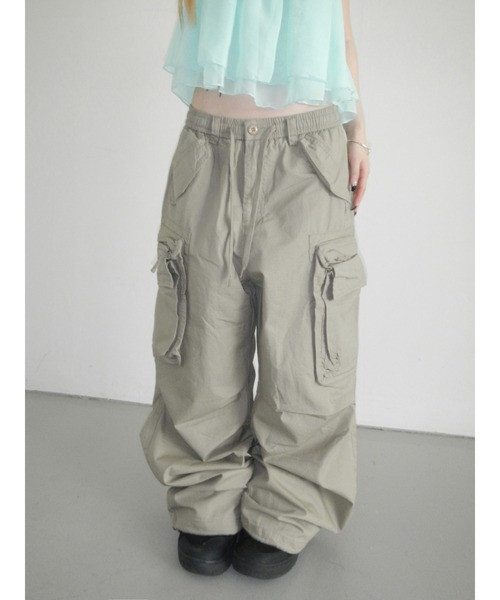 THEAIRTOWN(ジエアタウン)の「van wide poket pt(カーゴパンツ・レディース・ブラック/ベージュ・FREE)」の11枚目の写真