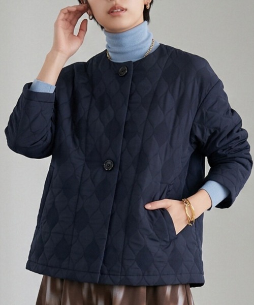 Sew loop(ソーループ)の「キルティング風ジャガード ノーカラージャケット(ノーカラージャケット・レディース・ネイビー/ブラウン・L/M)」の1枚目の写真