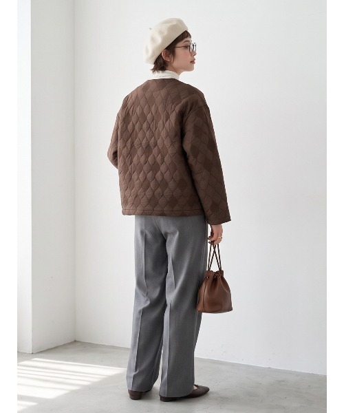 Sew loop(ソーループ)の「キルティング風ジャガード ノーカラージャケット(ノーカラージャケット・レディース・ネイビー/ブラウン・L/M)」の13枚目の写真