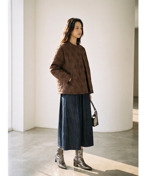 Sew loop(ソーループ)の「キルティング風ジャガード ノーカラージャケット(ノーカラージャケット・レディース・ネイビー/ブラウン・L/M)」の19枚目の写真