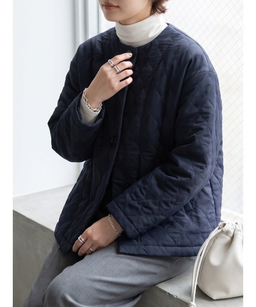 Sew loop(ソーループ)の「キルティング風ジャガード ノーカラージャケット(ノーカラージャケット・レディース・ネイビー/ブラウン・L/M)」の12枚目の写真