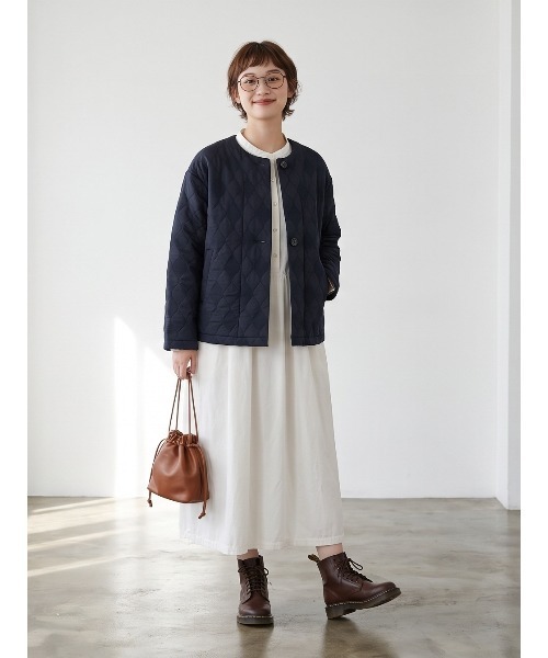 Sew loop(ソーループ)の「キルティング風ジャガード ノーカラージャケット(ノーカラージャケット・レディース・ネイビー/ブラウン・L/M)」の15枚目の写真