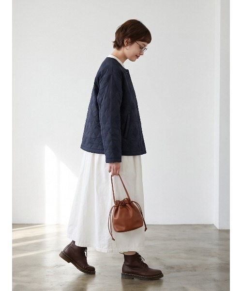 Sew loop(ソーループ)の「キルティング風ジャガード ノーカラージャケット(ノーカラージャケット・レディース・ネイビー/ブラウン・L/M)」の16枚目の写真