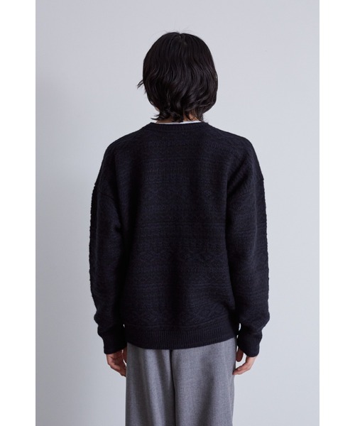 YLEVE(イレーヴ)の「YLEVE / ORGANIC WOOL SUPER FINE ALPACA PATTERN KN(ニット/セーター・メンズ・ブラック・5/4)」の4枚目の写真