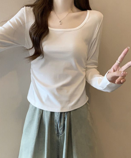 2ly2(トゥーリートゥー)の「スクエアネック 長袖カットソー ストレッチ トップス インナー(Tシャツ/カットソー・レディース・ホワイト/ブラック/ベージュ/グレー・FREE)」の8枚目の写真