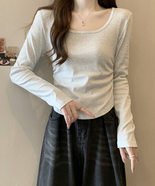 2ly2(トゥーリートゥー)の「スクエアネック 長袖カットソー ストレッチ トップス インナー(Tシャツ/カットソー・レディース・ホワイト/ブラック/ベージュ/グレー・FREE)」の16枚目の写真