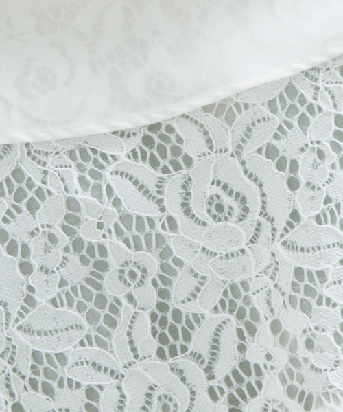 PourVous（プールヴー）の「バタフライレースボレロ結婚式対応オケージョン（ノーカラージャケット・レディース・ブラック/アイボリー・L/M）」の4枚目の写真